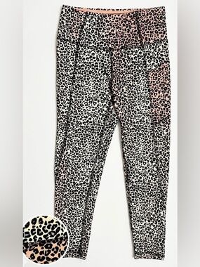 JESSICA SIMPSON || 22” Capri Pocket Legging in Rosette Cheetah Ombré - SZ Small